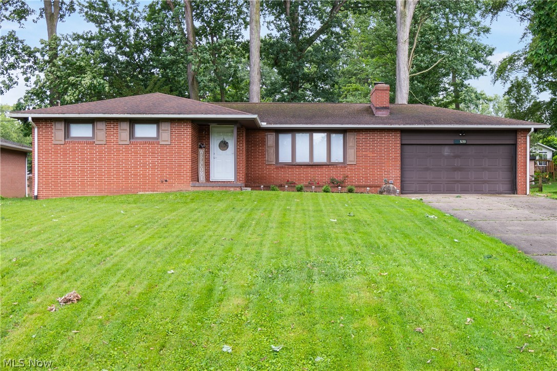 3233 Greenpark Street NW Massillon OH 44646