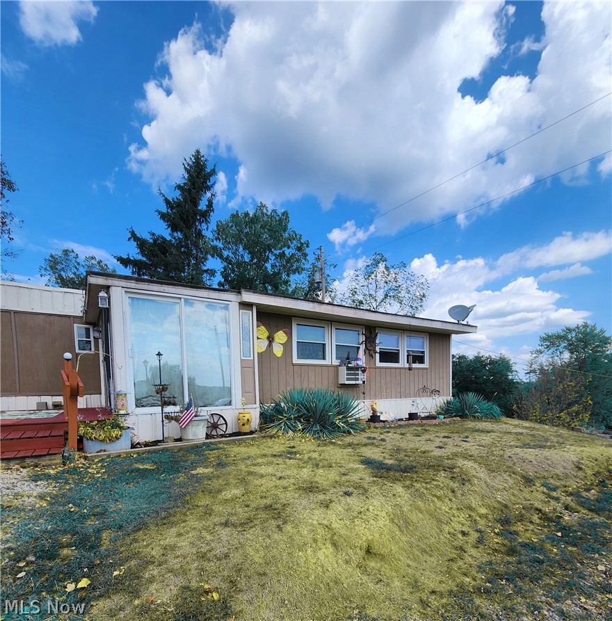 23516 Hideaway Drive Senecaville OH 43780
