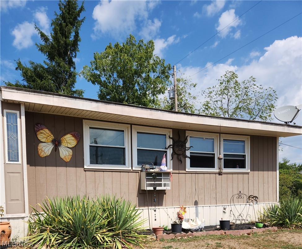 23516 Hideaway Drive Senecaville OH 43780