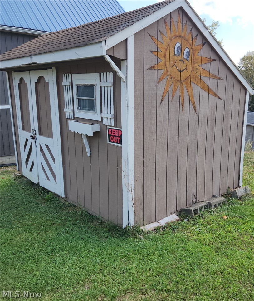 23516 Hideaway Drive Senecaville OH 43780