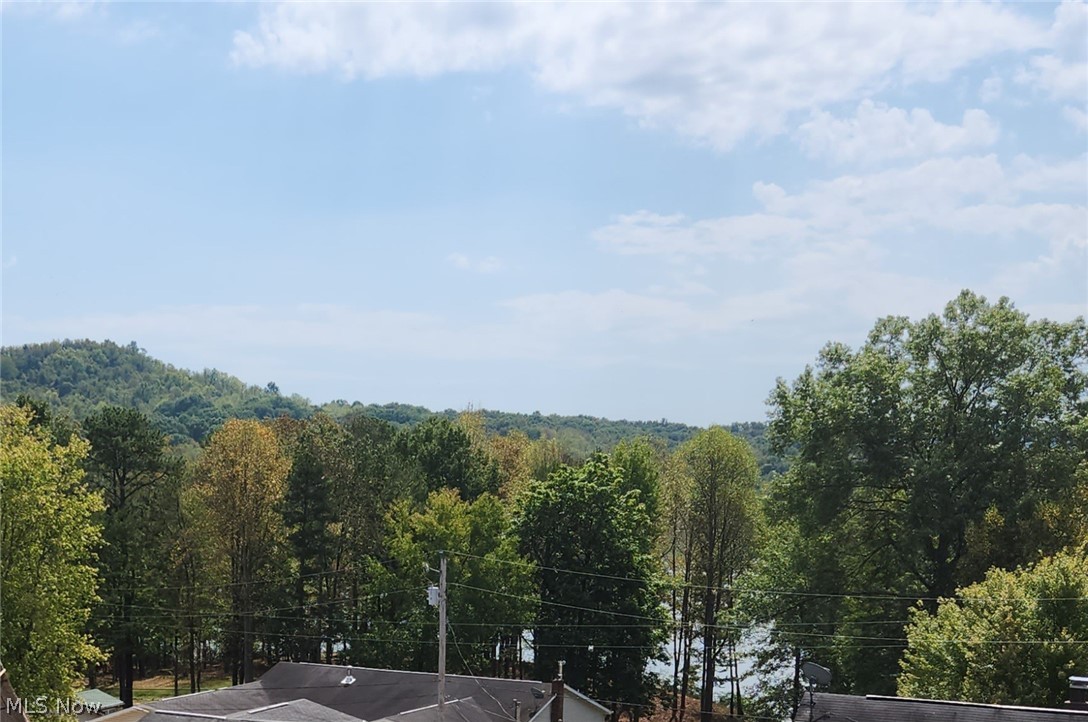 23516 Hideaway Drive Senecaville OH 43780