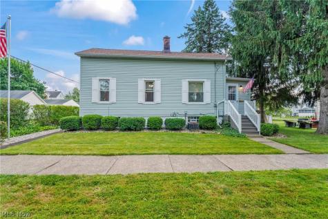 629 Clinton Street Niles OH 44446