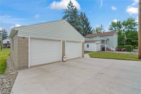 629 Clinton Street Niles OH 44446