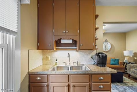 629 Clinton Street Niles OH 44446
