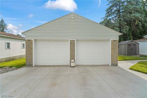 629 Clinton Street Niles OH 44446