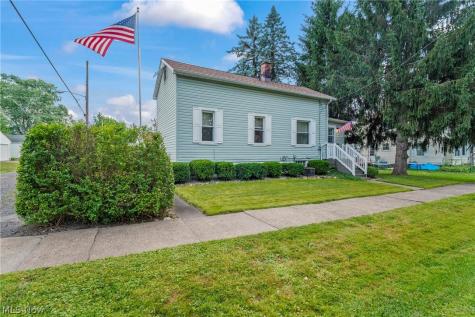 629 Clinton Street Niles OH 44446