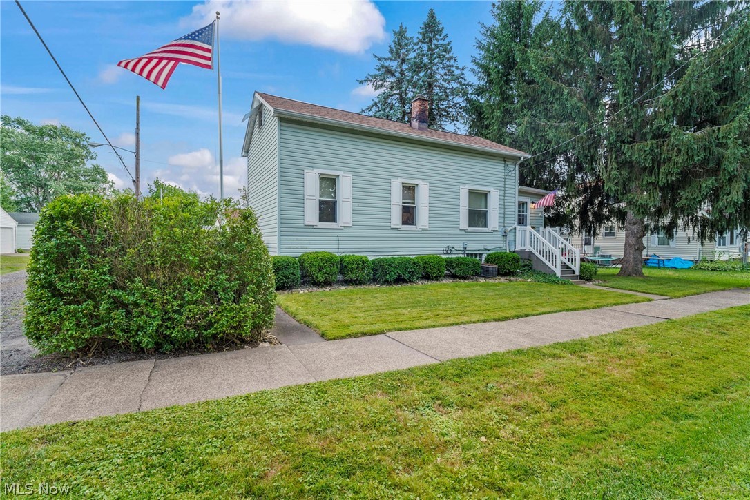 629 Clinton Street Niles OH 44446