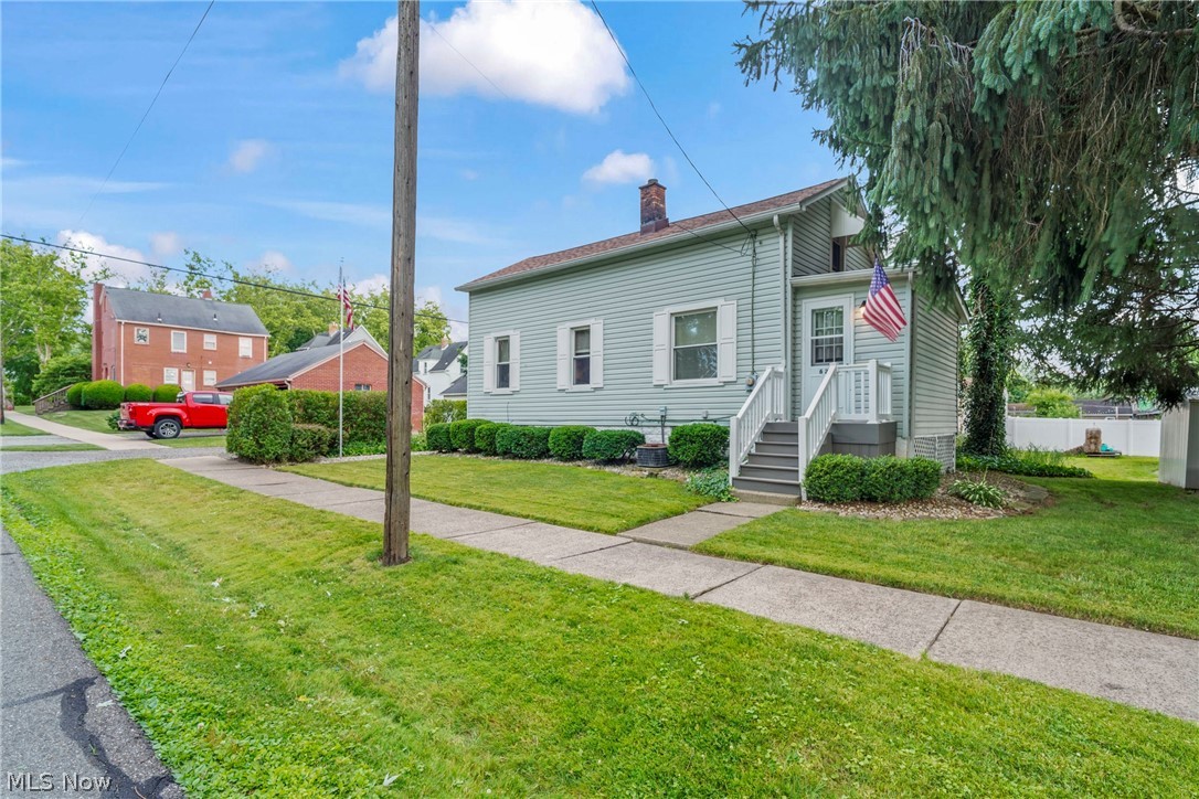 629 Clinton Street Niles OH 44446