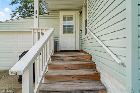 629 Clinton Street Niles OH 44446