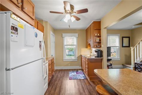 629 Clinton Street Niles OH 44446