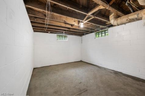 1146 Packard Drive Akron OH 44320