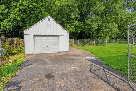 1146 Packard Drive Akron OH 44320