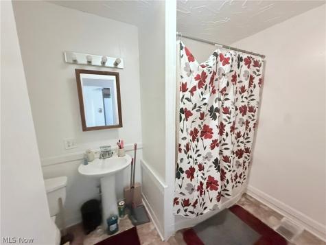 493 Washington Avenue Barberton OH 44203