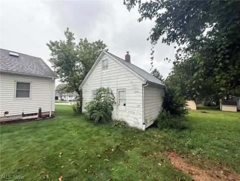 493 Washington Avenue Barberton OH 44203