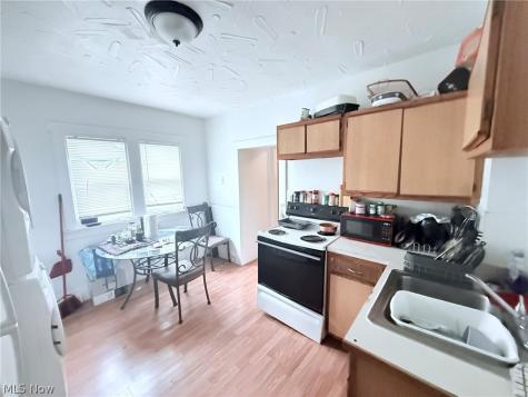 493 Washington Avenue Barberton OH 44203