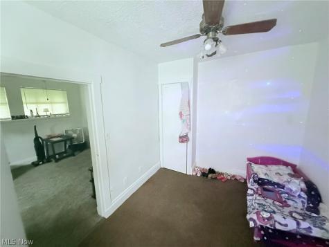 493 Washington Avenue Barberton OH 44203