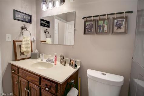 12123 National Drive Grafton OH 44044