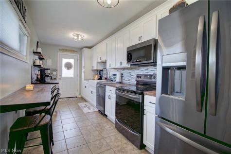12123 National Drive Grafton OH 44044