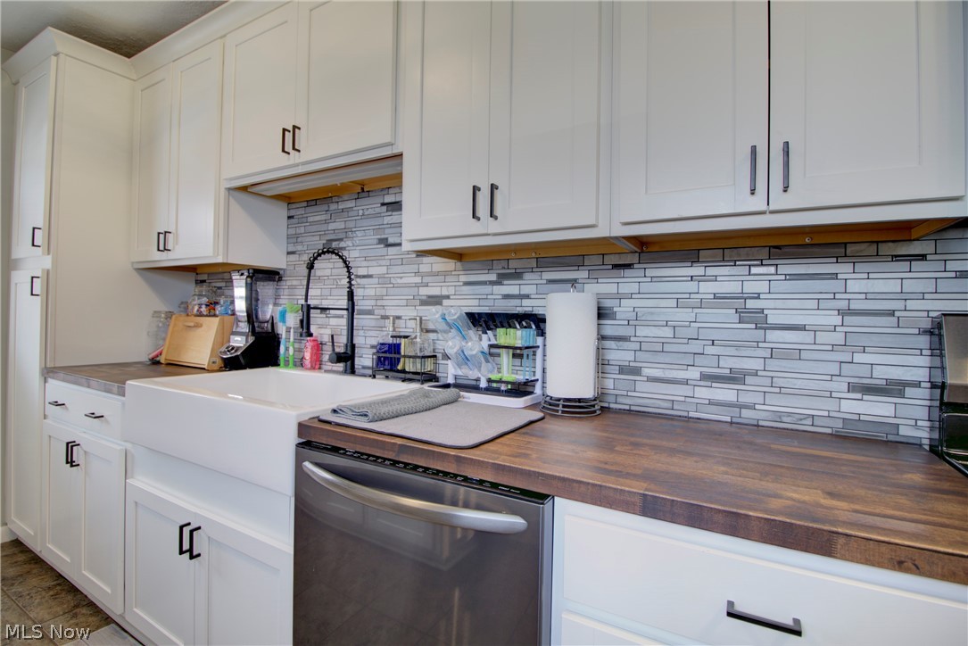 12123 National Drive Grafton OH 44044