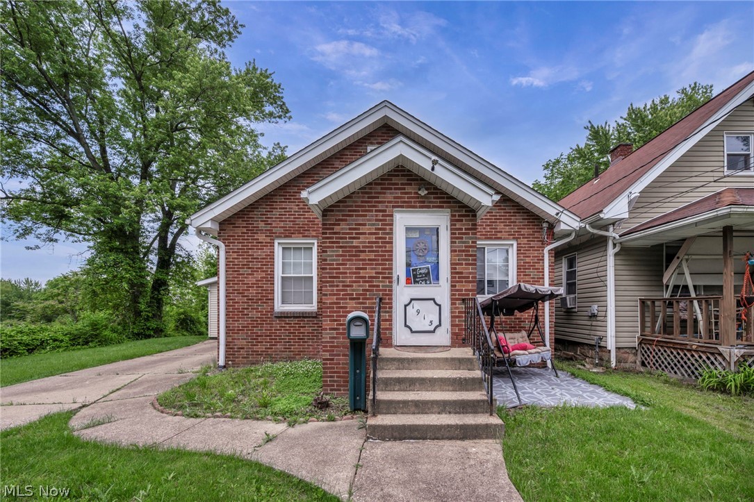 1915 4th Street NE Canton OH 44704