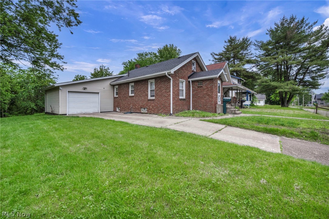 1915 4th Street NE Canton OH 44704