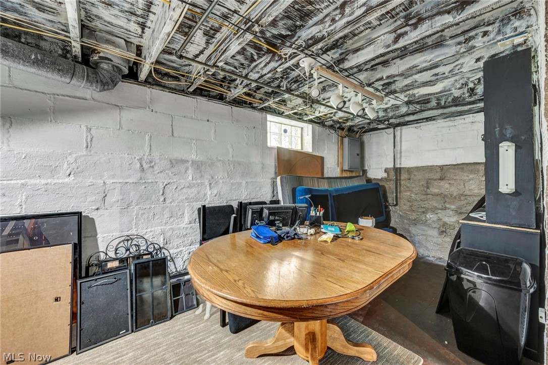 1915 4th Street NE Canton OH 44704