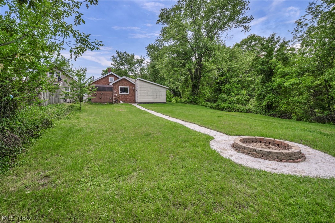 1915 4th Street NE Canton OH 44704