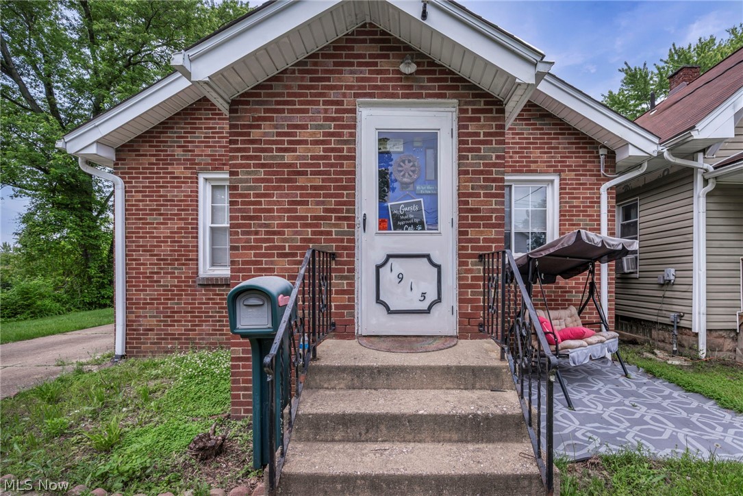 1915 4th Street NE Canton OH 44704