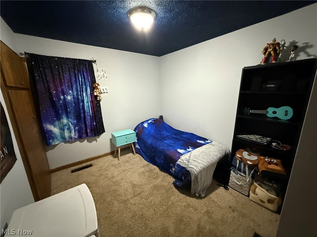 744 Baker Avenue NW New Philadelphia OH 44663