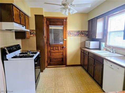 1055 W Tuscarawas Avenue Barberton OH 44203