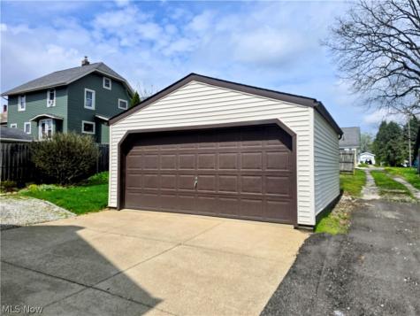 1055 W Tuscarawas Avenue Barberton OH 44203