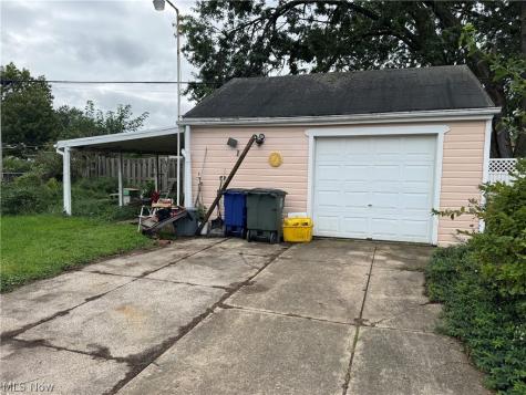 6105 Vandalia Avenue Brooklyn OH 44144