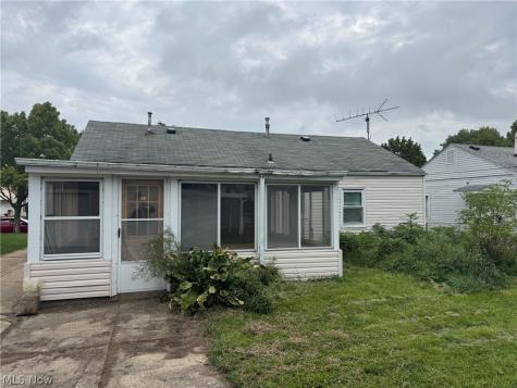 6105 Vandalia Avenue Brooklyn OH 44144