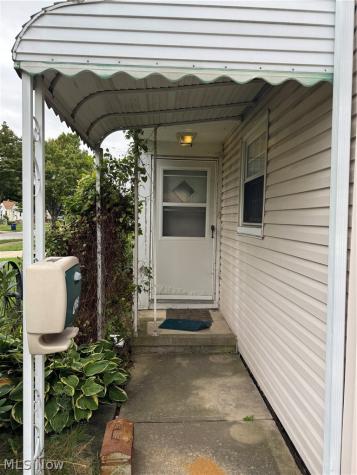 6105 Vandalia Avenue Brooklyn OH 44144