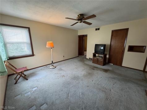 6105 Vandalia Avenue Brooklyn OH 44144