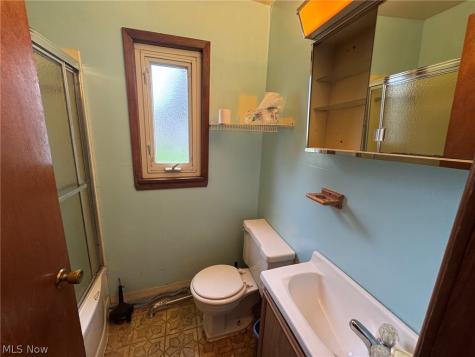 6105 Vandalia Avenue Brooklyn OH 44144