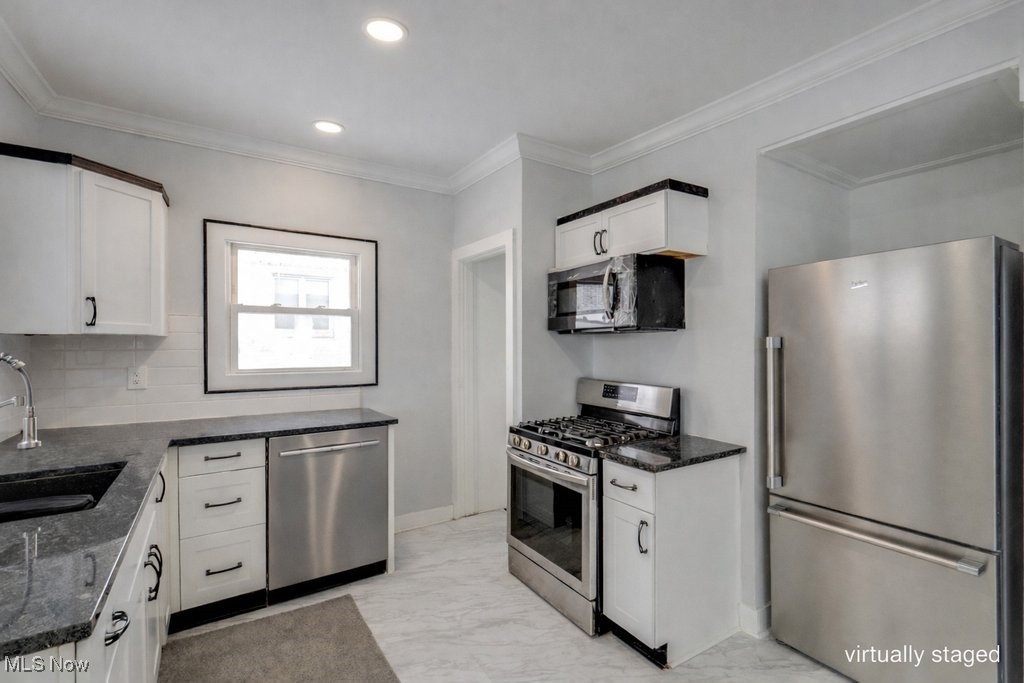 231 E Dresden Avenue Akron OH 44301