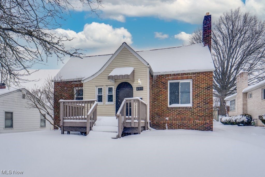 231 E Dresden Avenue Akron OH 44301