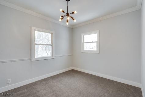 231 E Dresden Avenue Akron OH 44301