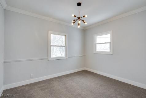 231 E Dresden Avenue Akron OH 44301