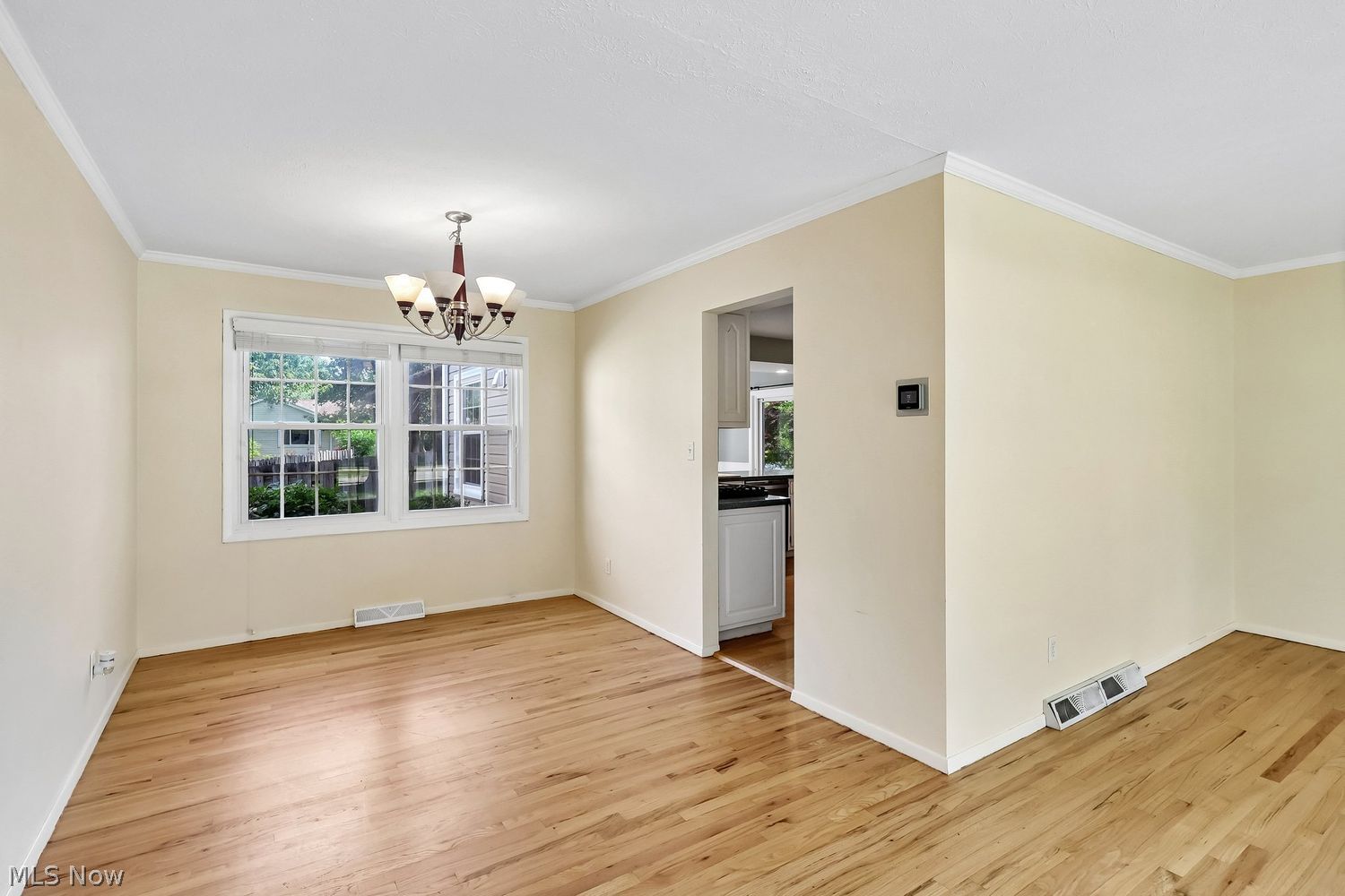 32785 W Nimrod Street Solon OH 44139