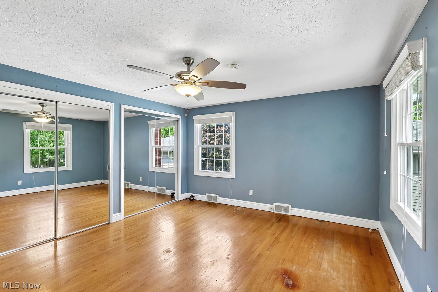 32785 W Nimrod Street Solon OH 44139