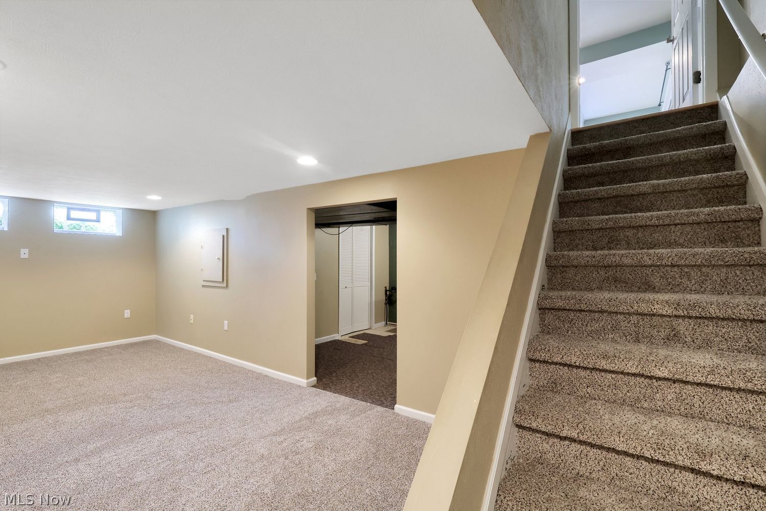 32785 W Nimrod Street Solon OH 44139