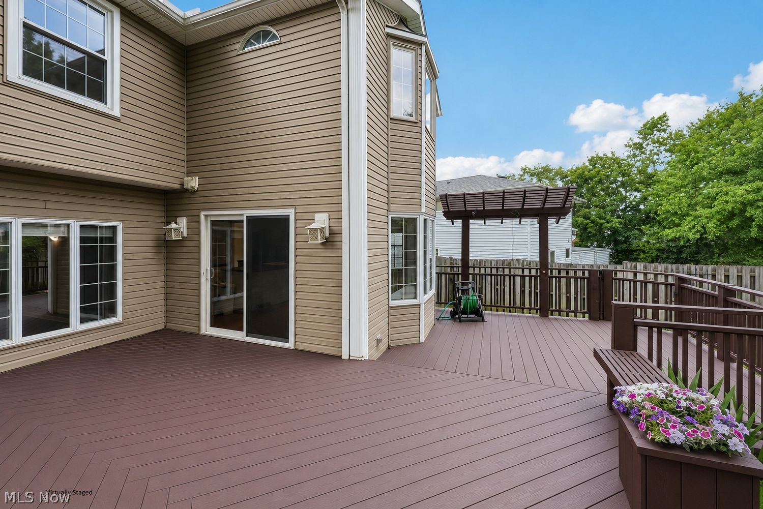 32785 W Nimrod Street Solon OH 44139
