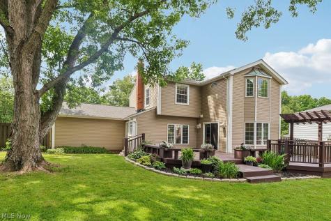 32785 W Nimrod Street Solon OH 44139