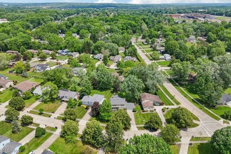 32785 W Nimrod Street Solon OH 44139