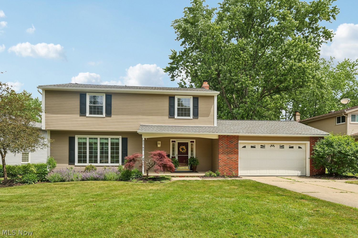 32785 W Nimrod Street Solon OH 44139
