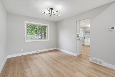 4796 Lindsey Lane Richmond Heights OH 44143