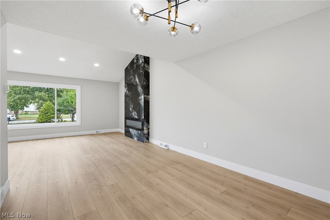 4796 Lindsey Lane Richmond Heights OH 44143