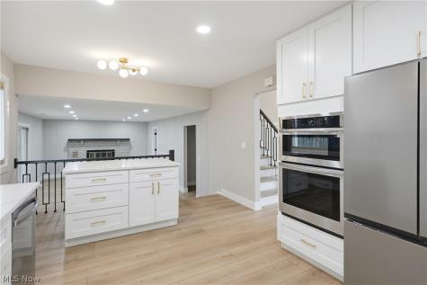 4796 Lindsey Lane Richmond Heights OH 44143